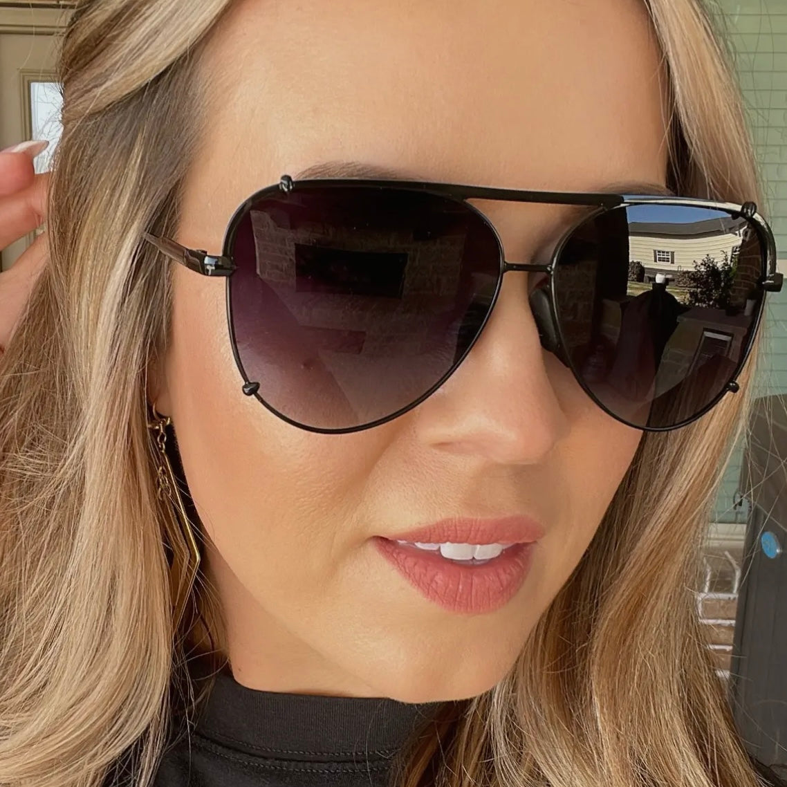 Shay Black Ombre Sunnies – Pink Rodeo Boutique display picture 3