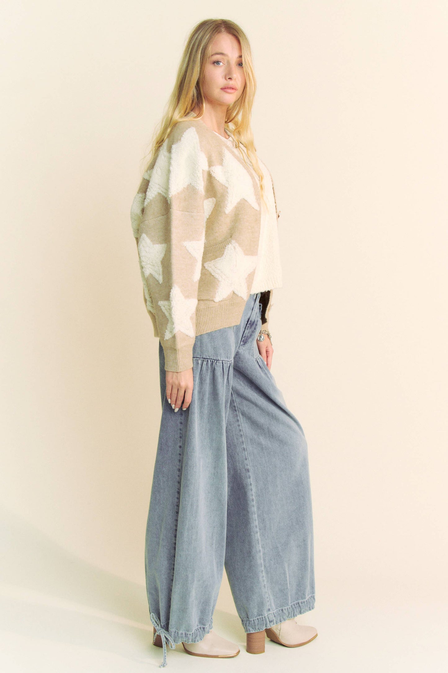 FUZZY KNIT STAR CARDIGAN