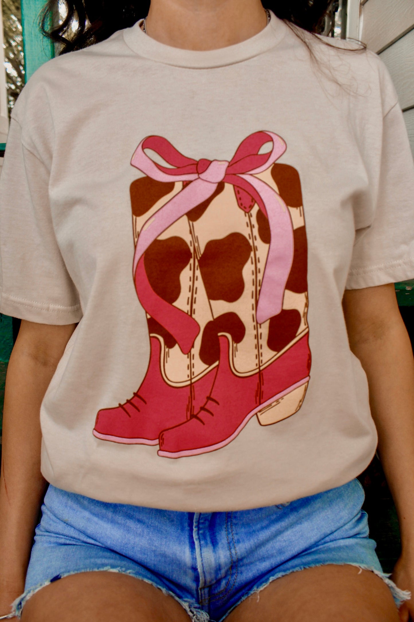 Cow Bow Boot Tee