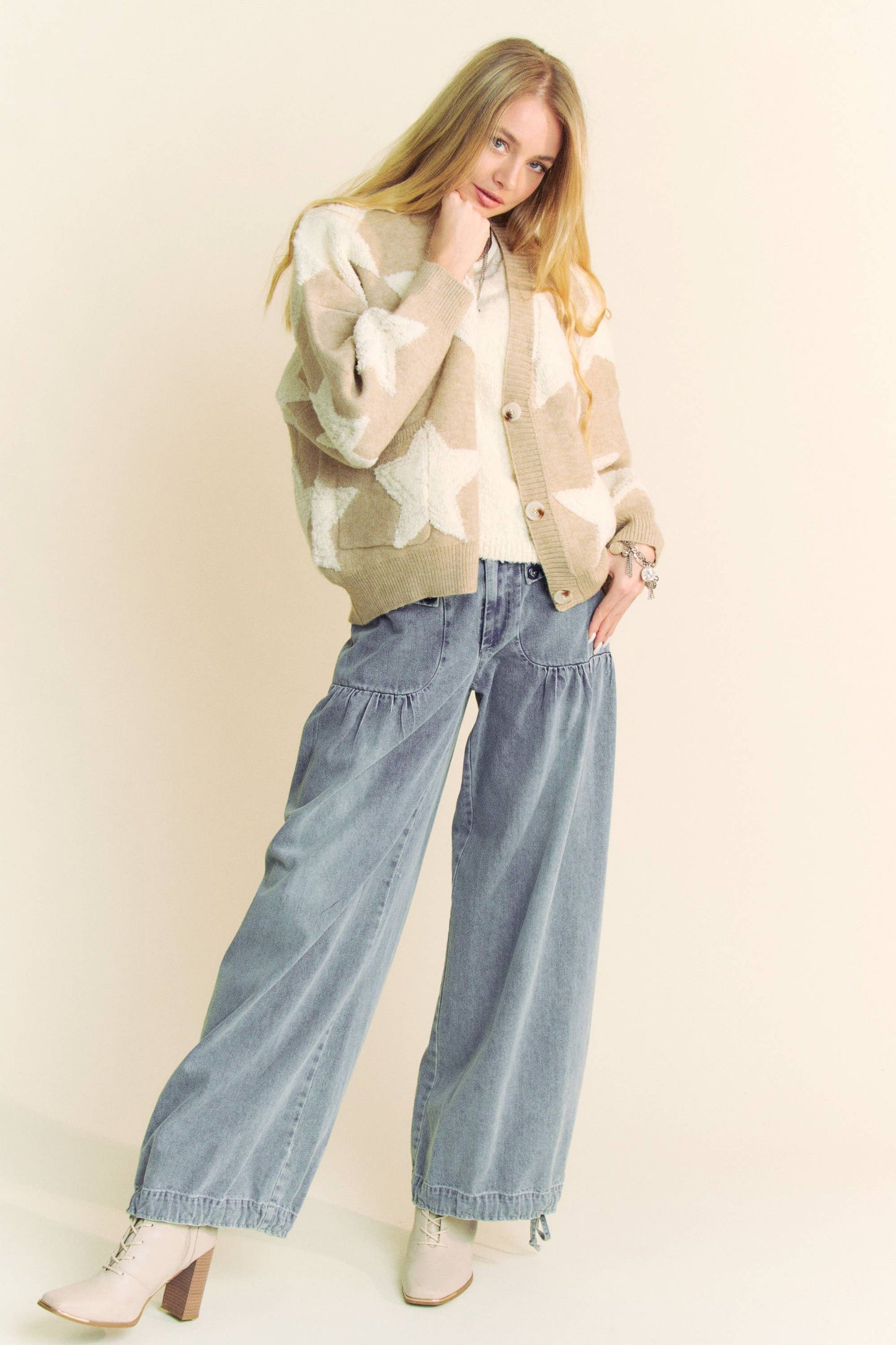 FUZZY KNIT STAR CARDIGAN